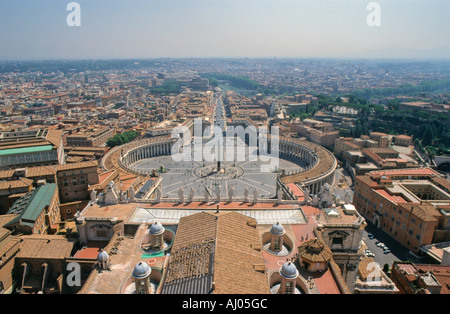 Blick vom Dach der St. Peter Basilika, Vatikanstadt Stockfoto