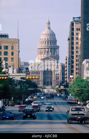 Die Texas State Capitol Gebäude in Austin, wie gesehen, auf der Suche nach unten Congress Avenue Stockfoto