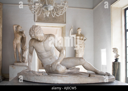 Sterbende Gallier Skulptur im Palazzo Nuovo in den Kapitolinischen Museen in Rom Italien Europa Stockfoto