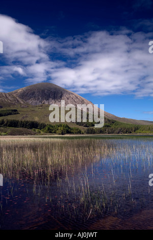 Blick auf Beinn Na Caillich über Loch Cill Chriosd von der Elgol Straße Isle Of Skye Stockfoto