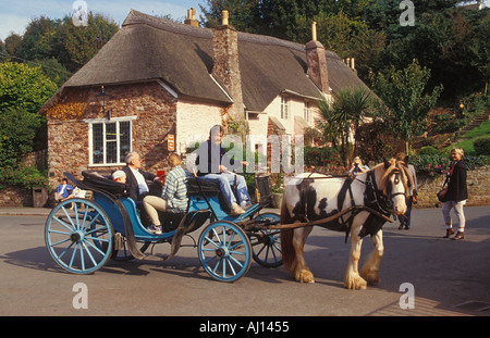 England Devon Cockington Pferdekutsche Stockfoto