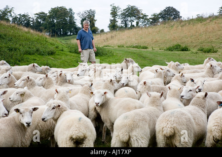 Landwirt Rob Law, Farmer des Jahres 2007 auf Sparsamkeit Bauernhof, Hertfordshire Stockfoto