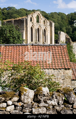 Rievaulx Dorf mit den Resten der Zisterzienser-Abtei Rievaulx (Fortsetzung) Stockfoto