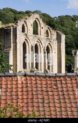 Rievaulx Dorf mit den Resten der Zisterzienser-Abtei Rievaulx (Fortsetzung) Stockfoto