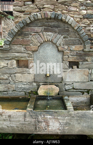 Frühling-Wassertrog Bulgarien Peoples Republik Narodna Republika Bulgariya Balkanhalbinsel Europe Stockfoto