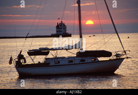 Ohio Lake Erie Lorain Lakeside Landing Marina Sonnenuntergang, landschaftlich, Natur, Natur, Landschaft, Landschaft, Landschaft, Natur, Natur, Juwel des Port Lighthouse, l Stockfoto