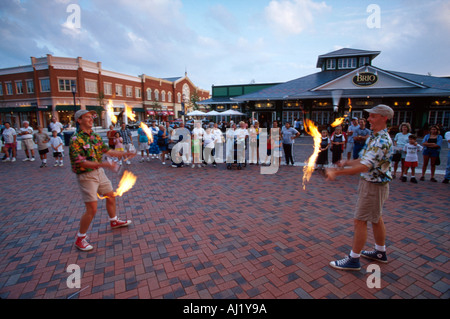 Ohio Franklin County, Columbus, Easton Town Center, Shopping Shopper Shopper Shop Shops Markt Märkte Marktplatz Kauf Verkauf, Einzelhandel Geschäfte BU Stockfoto