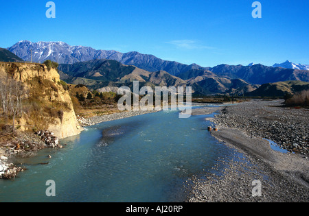 Blick über den Fluss auf dem Weg nach Kaikoura Südinsel Neuseeland Stockfoto