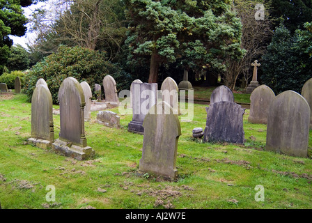 Grabsteine in alle Heiligen Kirche Daresbury einmal der Autor von Alice im Wunderland Lewis Carroll lebte Stockfoto