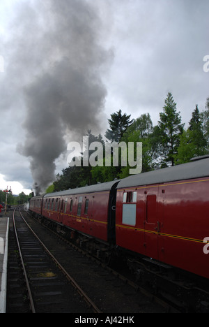 Strathspey Steam Railway einen historischen Zug von Freiwilligen betrieben und Schulen Enthusiasten Aviemore Highland Schottland Stockfoto