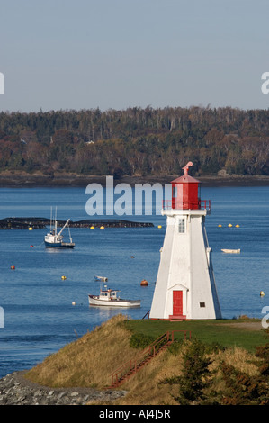 Blick auf Mulholland Point Lighthouse Passamaquoddy Bay und Maine Campobello Island New Brunswick, Kanada Stockfoto