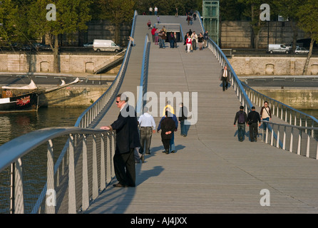 Simone de Beauvoir Passerelle über Seine Paris-Frankreich Stockfoto