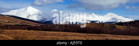 Drei Munros Ben mehr Stobinian und Beinn A Chroin südlich von Tyndrum Stirlingshire aus gesehen Stockfoto