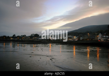 Carlingford Village bei Sonnenuntergang Stockfoto