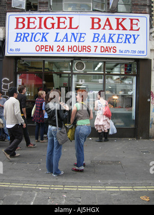 Die Bagel Backen Bagel-Shop auf der Brick Lane London England. Stockfoto