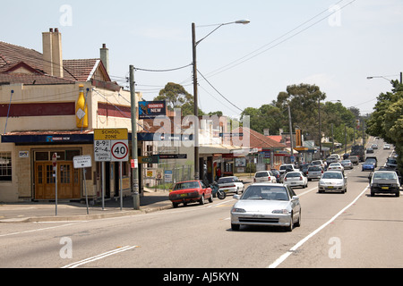 Häuser und Autos in Stadt von Lawson Blue Mountains New South Wales NSW Australia Stockfoto