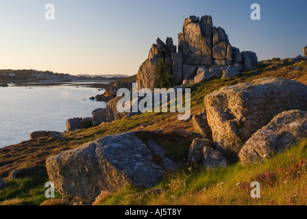 Blick Richtung Porthcressa Strand und Hugh Town Fom Peninnis Head auf St Marys Insel Isles of Scilly Cornwall UK Stockfoto