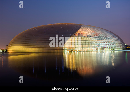 Die nationale Theater Oper Peking China auch bekannt als The Egg entworfen vom französischen Architekten eröffnet 25. September 2007 Stockfoto