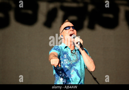 B-52s beim Lovebox Festival, Victoria Park, Hackney, London, Großbritannien Stockfoto