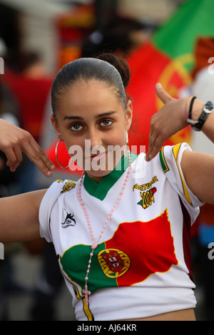 Portugal Vs Mexiko 2006 World Cup Finals, Estrela Restaurant, South Lambeth Road, Stockwell, London Stockfoto