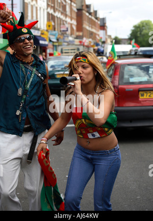 Portugal Vs Mexiko 2006 World Cup Finals, Estrela Restaurant, South Lambeth Road, Stockwell, London Stockfoto