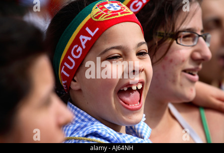 Portugal Vs Mexiko 2006 World Cup Finals, Estrela Restaurant, South Lambeth Road, Stockwell, London Stockfoto