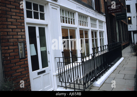 Kunstgalerie, wo Beatle John Lennon Künstlerin Yoko Ono London traf Stockfoto