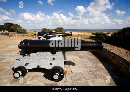 UK-Kent Deal Walmer Castle Tudor Kanone auf den Zinnen Stockfoto