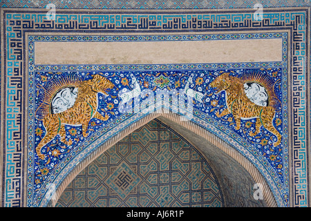 Sherdar Medressa, Lions Gate, Registan, Samarkand Stockfoto