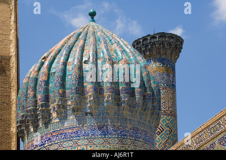 Sherdar Medressa, Lions Gate, Registan, Samarkand Stockfoto