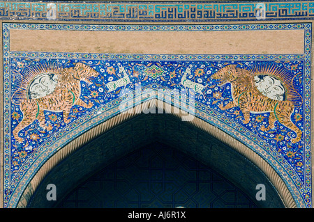 Sherdar Medressa, Lions Gate, Registan, Samarkand Stockfoto