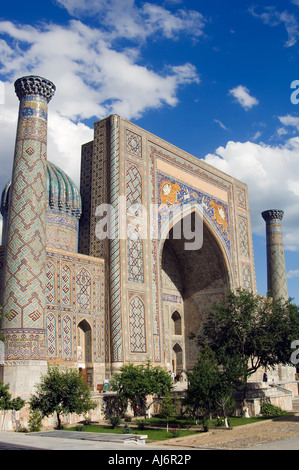 Sherdar Medressa, Lions Gate, Registan, Samarkand Stockfoto