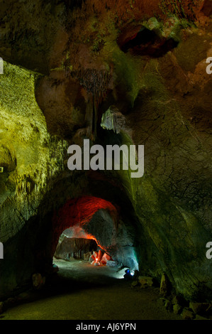 Die Stalagtite Formationen in Tham Khao Bin oder Khao Bin Höhle in Thailand s Provinz Ratchaburi Stockfoto