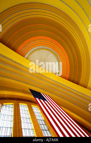 Innenansicht der Union Terminal besser bekannt als Cincinnati Museum Center und seine Art-deco-Design, Cincinnati Ohio. Stockfoto