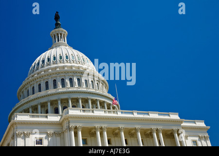 Die Gusseisen-Kuppel des United States Capitol, ein schönes Beispiel der klassizistischen Architektur des 19. Jahrhunderts, Washington DC. Stockfoto