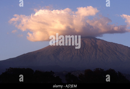 Mount Meru. Arusha National Park, Tansania. Stockfoto