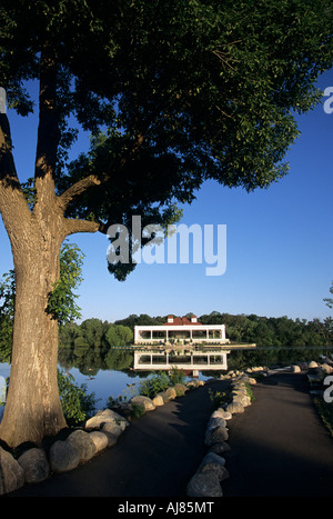 PAVILLON AM SEE AM COMER SEE, COMO PARK, ST. PAUL, MINNESOTA.  SOMMERMORGEN. Stockfoto