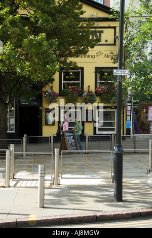 Stock Foto des Bell Inn in Nottingham, England. Stockfoto