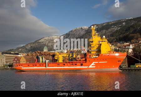 Großes Angebot Schiff vertäut am Bryggen, Bergen, Norwegen. Stockfoto