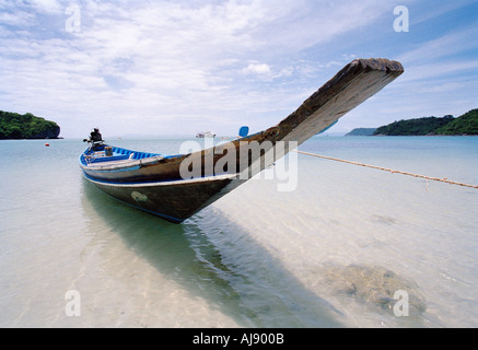 Thailand-Boot am Strand Stockfoto