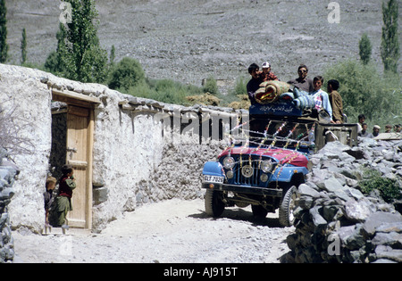 Pakistan Phander Dorf Leben Hochzeit Fahrzeug Stockfoto