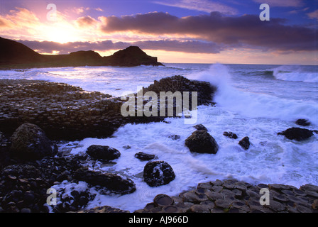 Abends die Giants Causeway, Co. Antrim, Nordirland Stockfoto