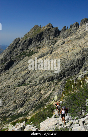 Wanderer zu Fuß auf Monte d ' Oro, Corsica Stockfoto