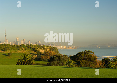 Okahu Bucht und Skyline, Auckland, Nordinsel, Neuseeland Stockfoto