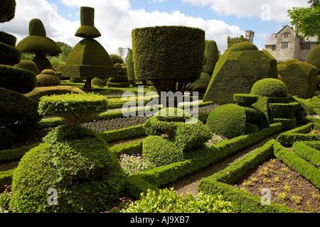 Levens Hall und Gärten Distrikt Cumbria Formschnitt Seegärten Stockfoto