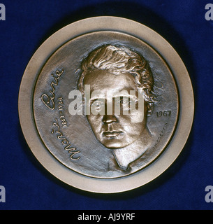 Medaille zum Gedenken an Marie Sklodowska Curie, in Polen geborenen französischen Physiker, 1967. Artist: Unbekannt Stockfoto