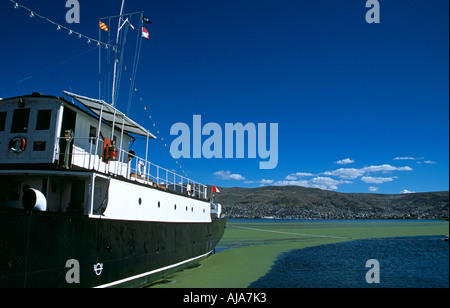 Yavari Dampf Schiff Naval Museum vor Anker am Titicaca-See im Hotel Posada Del Inca, Puno, Peru Stockfoto