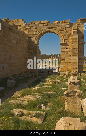 Libyen Leptis Magna 1. Jahrhundert n. Chr. arch Eingang Säulenstraße Stockfoto