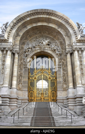 Eingang zum Petit Palais, Paris, Frankreich Stockfoto