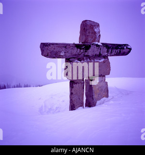 Die Inukshuk am Whistler Mountain Ski Resort von Whistler British Columbia Kanada ist das Symbol der Olympischen Winterspiele 2010 Stockfoto